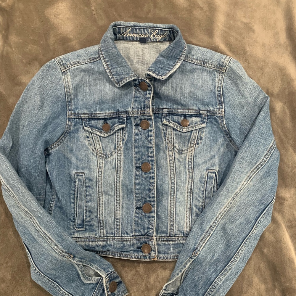 American Eagle Short Denim Jacket Size M